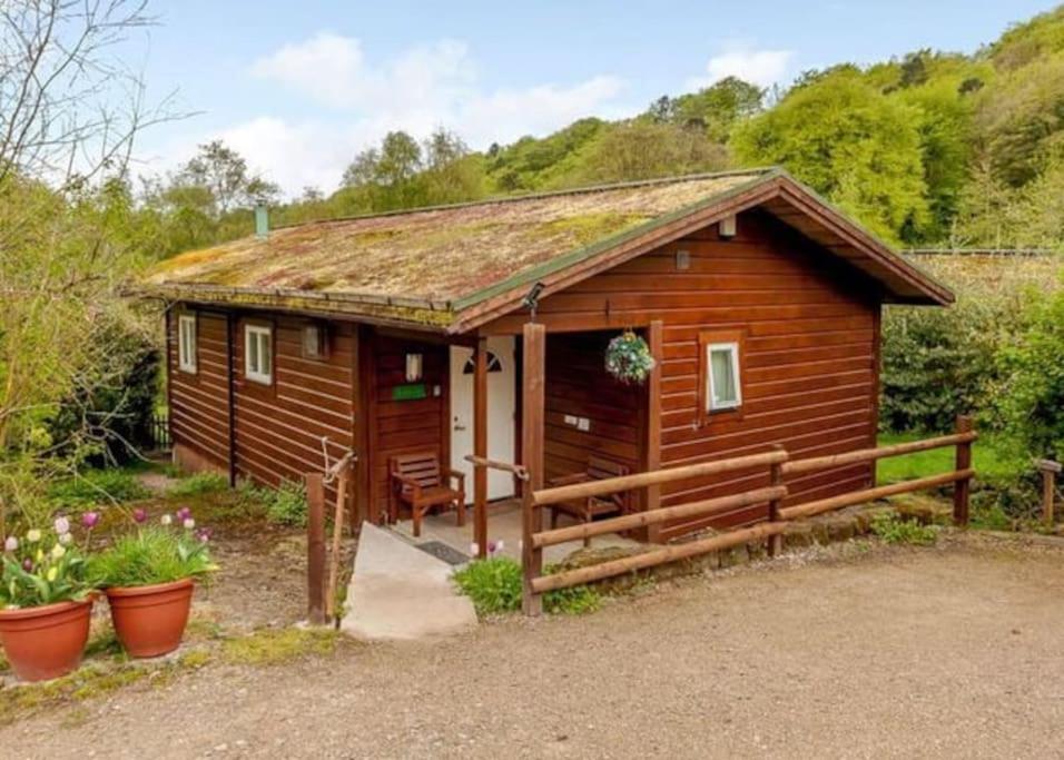 Luxury Peak District Lodge, Hot Tub, Log Burner, Nr Lake Rudyard Luaran gambar